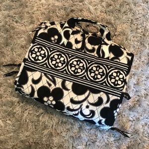 Beautiful Vera Bradley travel toiletries bag